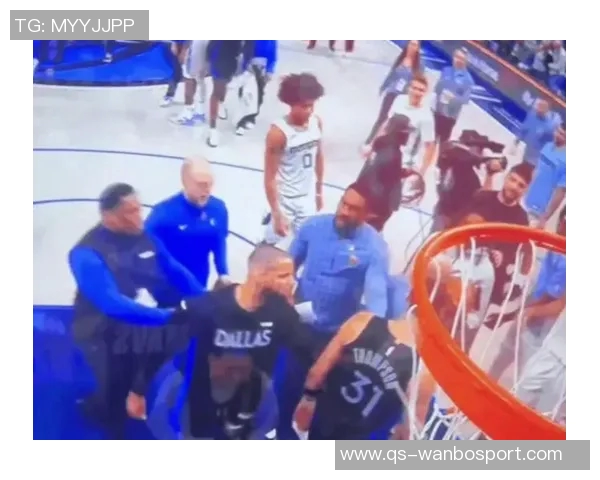 克莱回忆灰熊恶行22年季后赛致队友胳膊肘骨折的惨痛经历