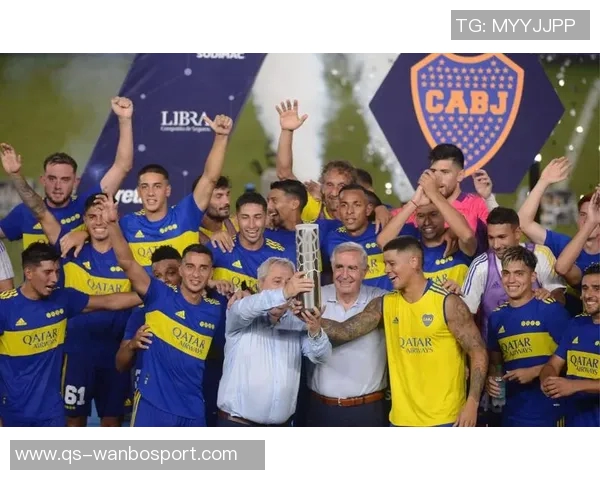 卡瓦尼复出后首战替补登场即为博卡青年打入制胜进球