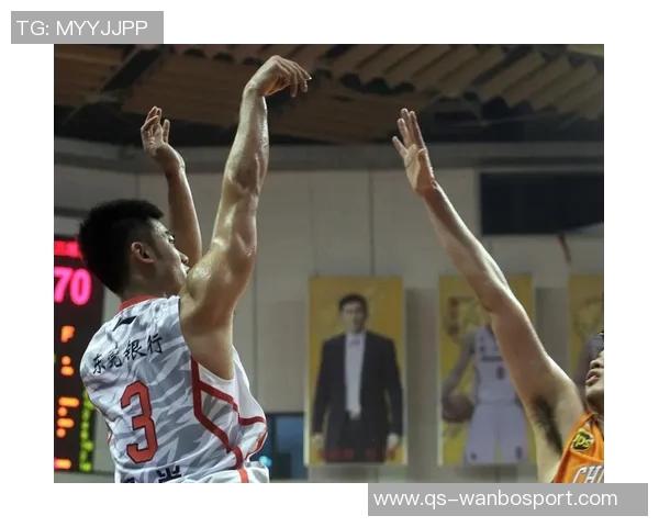 杨瀚森首节短暂出场表现平平仅得1篮板无得分贡献