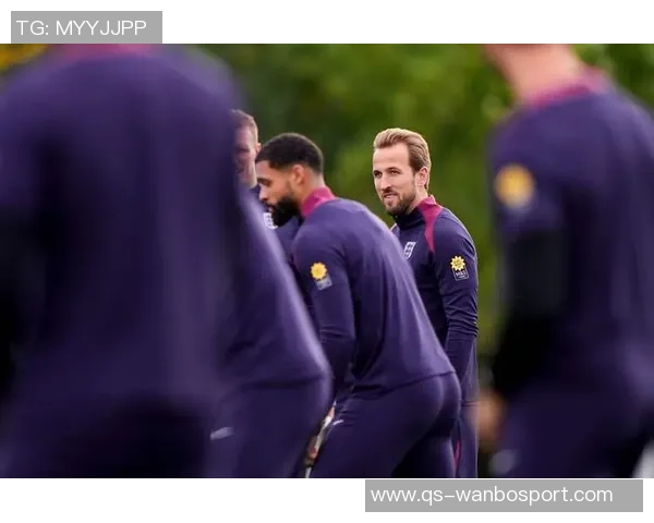 英格兰世界杯新队服曝光贝林汉姆拉什福德等五名球员亮相 英格兰世界杯新队服曝光贝林汉姆拉什福德等五名球员亮相